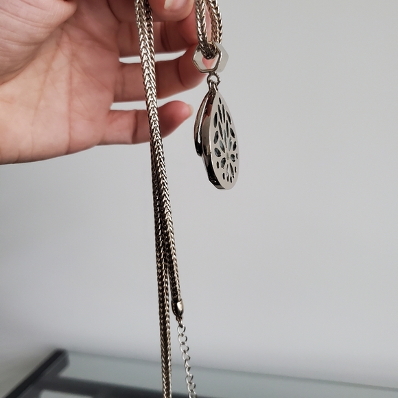 Necklace (for the pair) - Picture 6 of 8